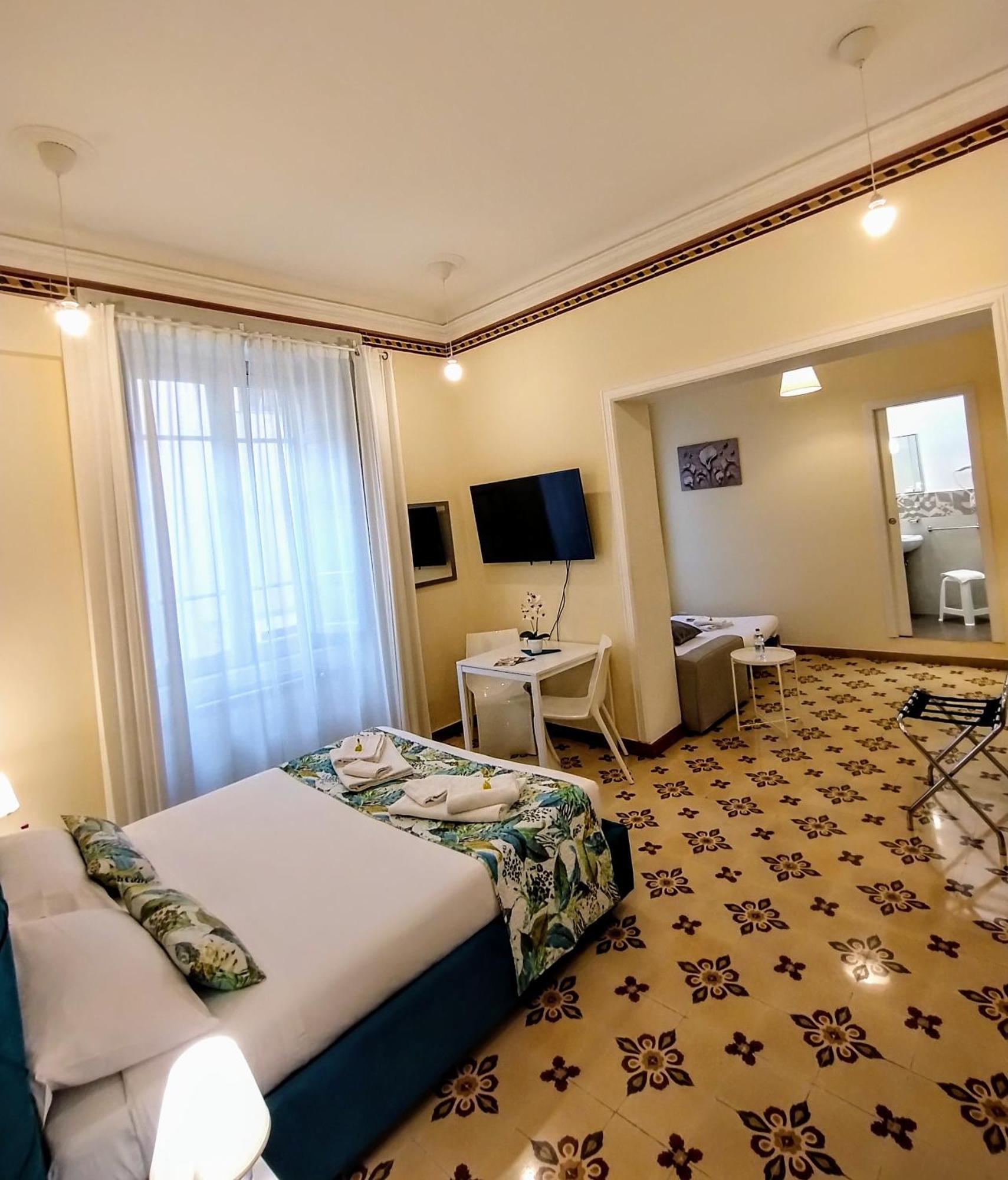 Suleima B&B Messina Centro Exterior foto